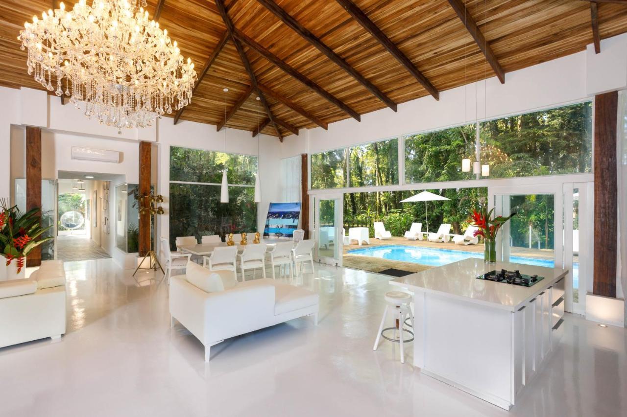 Gigi Brown Villa Paparazzi Beachfront Puerto Viejo de Talamanca Bagian luar foto