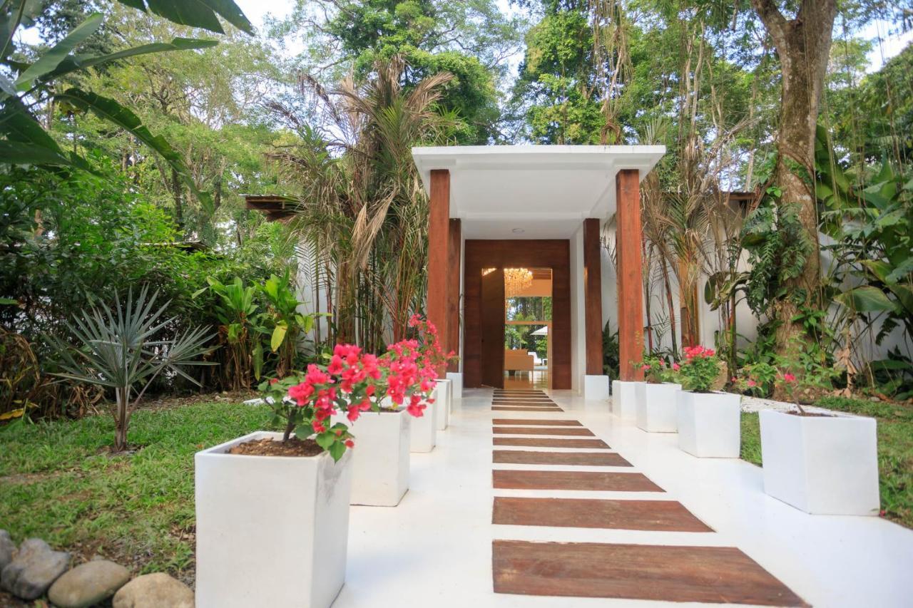 Gigi Brown Villa Paparazzi Beachfront Puerto Viejo de Talamanca Bagian luar foto
