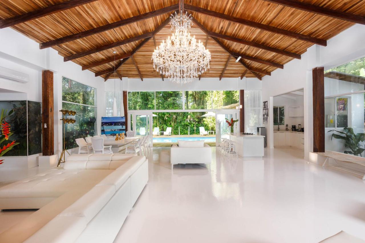 Gigi Brown Villa Paparazzi Beachfront Puerto Viejo de Talamanca Bagian luar foto